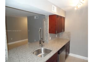 2460 Nw 33rd St 1704, Oakland Park