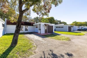 7349 Pine Valley Dr, Hialeah, FL 33015, - MLS#A11936944