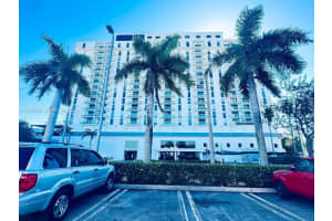13499 Biscayne Blvd APT 409, North Miami, FL 33181, - MLS#A11936982