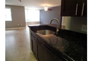 2811 N Oakland Forest Dr APT 106, Oakland Park, FL 33309, - MLS#A11936995