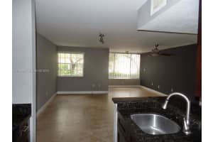 2811 N Oakland Forest Dr APT 106, Oakland Park, FL 33309, - MLS#A11936995