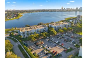 480 Executive Center Dr 3c West Palm Beach, FL 33401 - MLS#A11937025