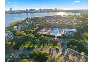 480 Executive Center Dr 3c West Palm Beach, FL 33401 - MLS#A11937025