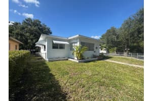 Northwest Dr, Miami, FL 33126, - MLS#A11937045