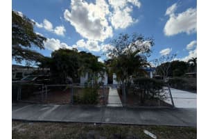 2530 NW 14th Ct, Fort Lauderdale, FL 33311, - MLS#A11937049