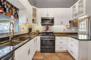 1340 Jackson St, Hollywood, FL 33019, - MLS#A11937200