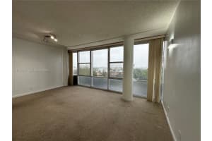 King Cole Condominium, 900 Bay Dr APT 413, Miami Beach, FL 33141, - MLS#A11937212