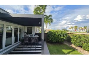 800 Polk St, Hollywood, FL 33019, - MLS#A11937224