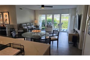 800 Polk St None Hollywood, FL 33019 - Off Market