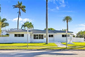 750 Harrison St Hollywood, FL 33019 - MLS#A11937251