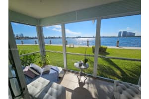 3000 Marcos Dr P102, Aventura