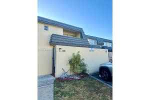 8521 Sw 137th Ave 8521, Miami