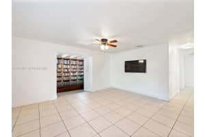 700 Sw 12th St Fort Lauderdale, FL 33315 - MLS#A11937364