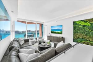 300 South Pointe Dr APT 1404, Miami Beach, FL 33139, - MLS#A11937480