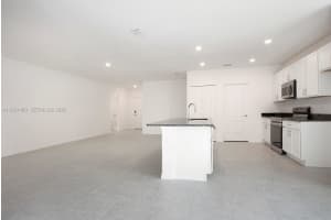 811 Se Seahouse Dr Port Saint Lucie, FL 34983 - MLS#A11937490