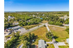 5585 Avenue D Fort Myers, FL 33922 - MLS#A11937493