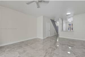 810 NE 212th Terrace APT 5, Miami, FL 33179, - MLS#A11937504