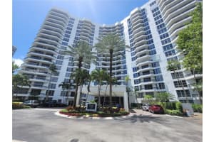 3600 Mystic Pointe Dr 1710, Aventura