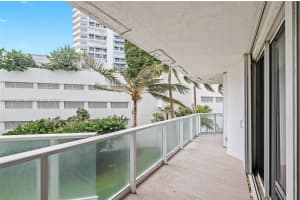 16485 Collins Ave Apartment 232, Sunny Isles Beach, FL 33160, - MLS#A11937529