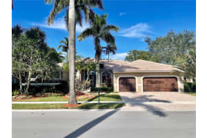 2579 Mayfair Ln, Weston