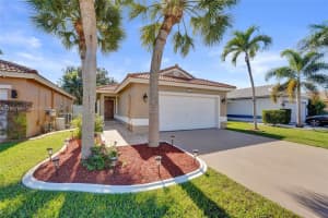 20840 Nw 14th St, Pembroke Pines