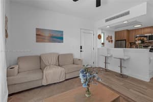 740 Meridian Ave Apt 11, Miami Beach, FL 33139, - MLS#A11937671