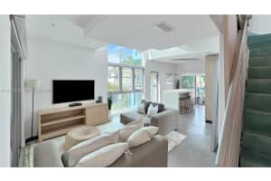 734 Michigan Ave 7, Miami Beach