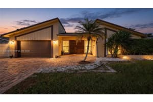 5821 NW 56th Pl, Tamarac, FL 33319, - MLS#A11937689