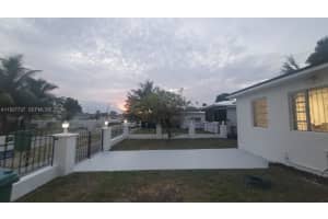 2951 Nw 49th St Miami, FL 33142 - MLS#A11937737