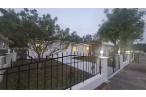 2951 Nw 49th St Miami, FL 33142 - MLS#A11937737