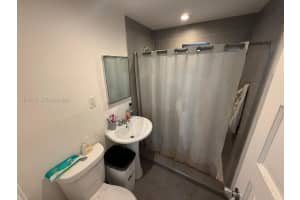 1299 NE 40th Ct, Oakland Park, FL 33334, - MLS#A11937746