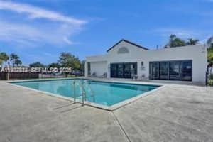 212 Lake Pointe Dr 210, Oakland Park