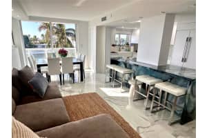 2457 Collins Ave 408, Miami Beach
