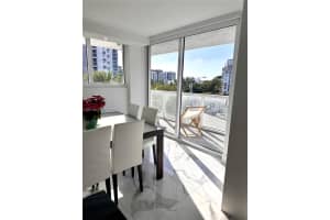 2457 Collins Ave APT 408, Miami Beach, FL 33140, - MLS#A11937824