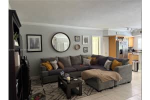 924 SE 2nd St APT 17, Fort Lauderdale, FL 33301, - MLS#A11937873