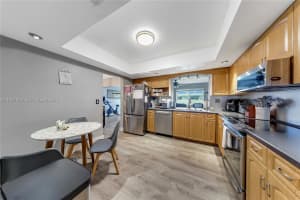 8331 NW 18th St, Pembroke Pines, FL 33024, - MLS#A11937884