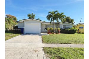 3570 Nw 36th Ave, Lauderdale Lakes