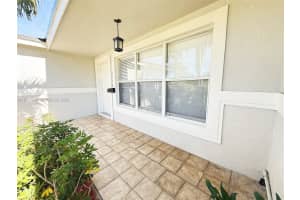 3570 NW 36th Ave, Lauderdale Lakes, FL 33309, - MLS#A11937935