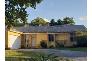 6204 NW 194th St, Hialeah, FL 33015, - MLS#A11937937