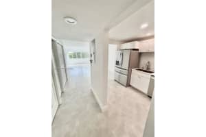 120 Lakeview Dr 303 Weston, FL 33326 Sold 02/01/26