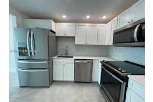 120 Lakeview Dr 303 Weston, FL 33326 Sold 02/01/26