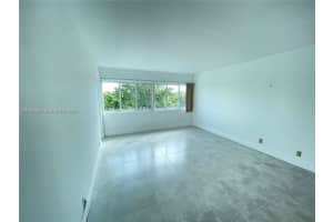 120 Lakeview Dr 303 Weston, FL 33326 Sold 02/01/26