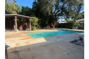 9755 Sw 165th Ter, Miami