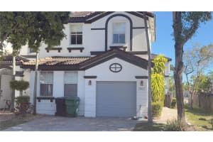 7633 Nw 114th Path 7633, Doral