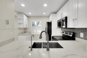 10401 W Broward Blvd APT 205, Plantation, FL 33324, - MLS#A11938049