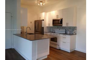 9727 Hammocks Blvd 202d, Miami