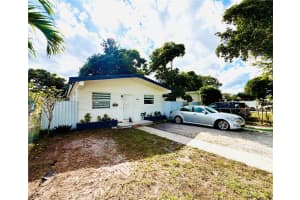 546 E 39th St Hialeah, FL 33013 - MLS#A11938083