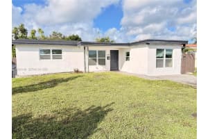 1530 N 56th Ave, Hollywood