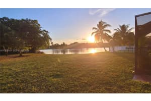 8460 Menteith Ter Miami Lakes, FL 33016 - MLS#A11938161