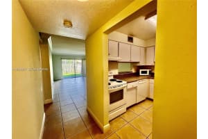 5201 Geneva Ct Apartment 109, Doral, FL 33166, - MLS#A11938261